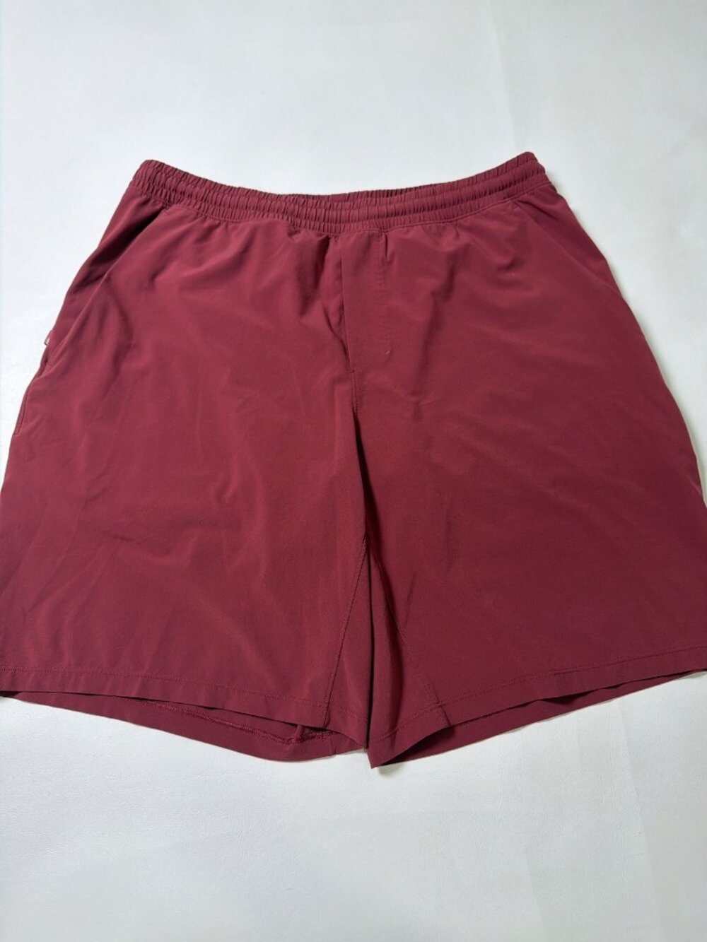 Lululemon Mens 2-In-1 Athletic Shorts XL Burgundy/Black